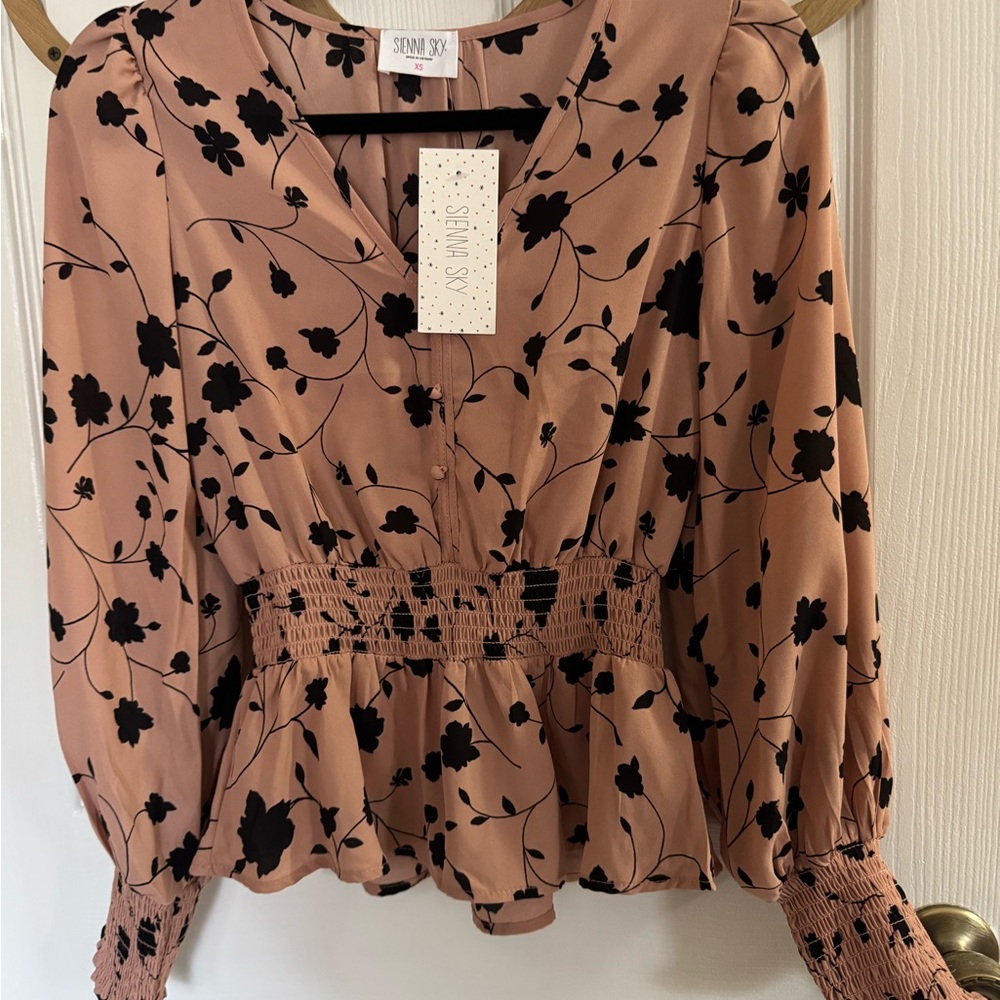 NWT Floral Print Smocked Blouse
